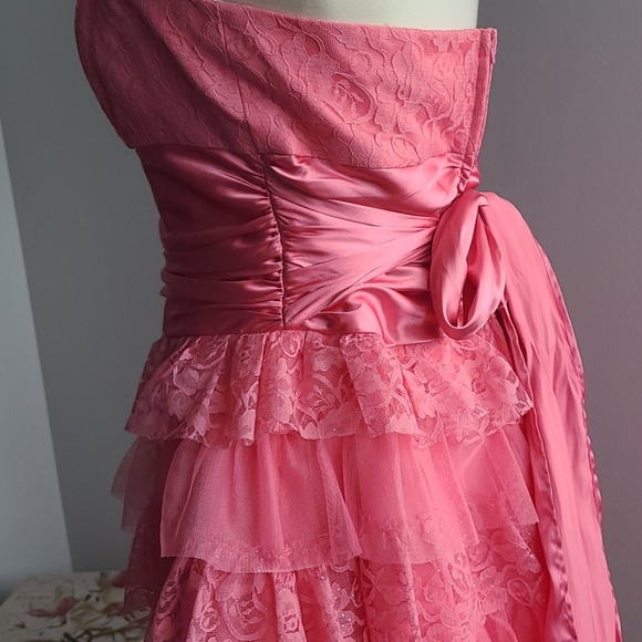 Discount on shipping! Princess strapless dress. Size 12 girl. - Picture 6 of 9